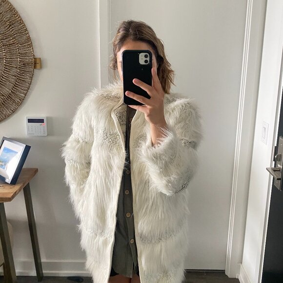 White Shaggy Faux Fur Jacket - Statement Piece, Cardigan Coat M - Picture 3 of 5